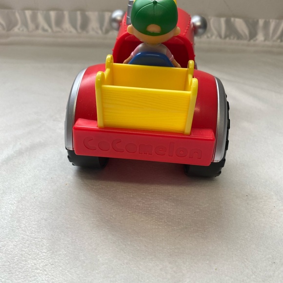 CoComelon Official Musical Tractor w/Sounds & Exclusive 3-inch Farm JJ Toy, - Picture 6 of 7